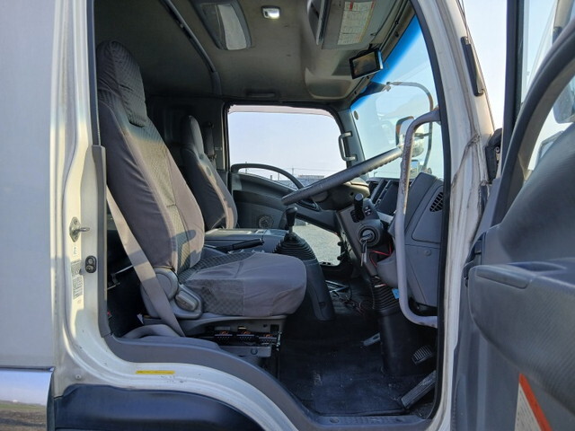 いすゞフォワードアルミウイング中型（4t）[写真19]