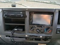 いすゞフォワードアルミウイング中型（4t）[写真23]