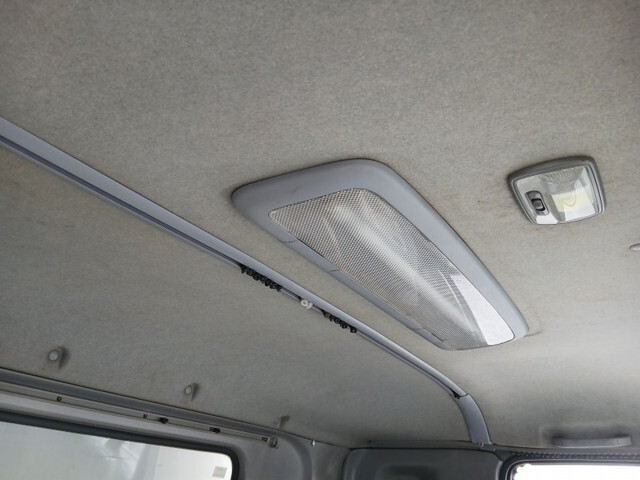 いすゞフォワードアルミウイング中型（4t）[写真24]