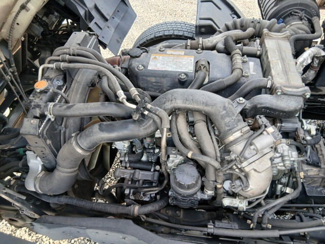 いすゞフォワードアルミウイング中型（4t）[写真28]