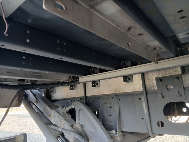 いすゞフォワードアルミウイング中型（4t）[写真33]