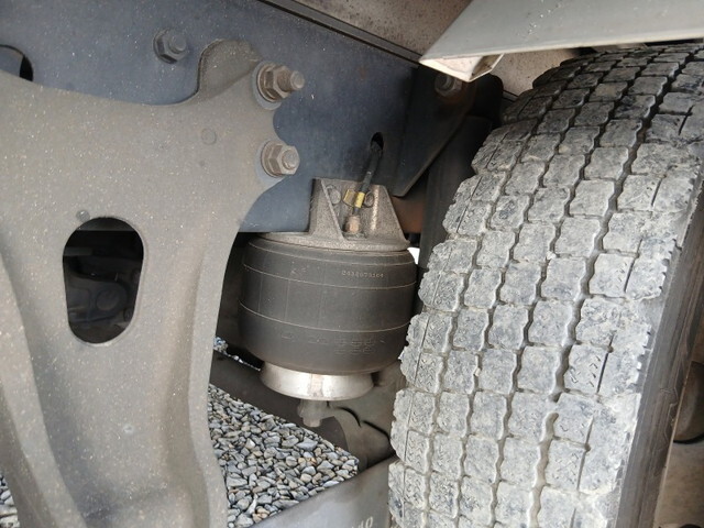 いすゞフォワードアルミウイング中型（4t）[写真35]