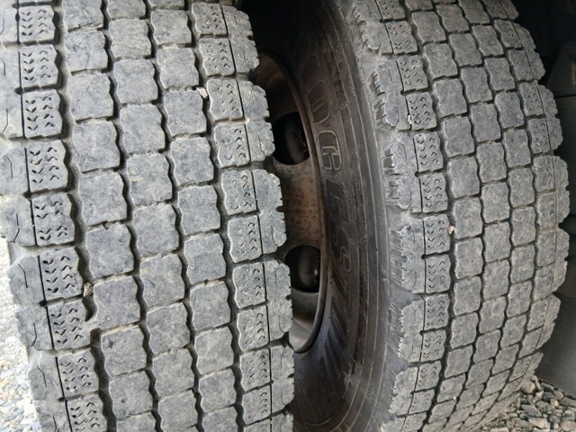 いすゞフォワードアルミウイング中型（4t）[写真38]