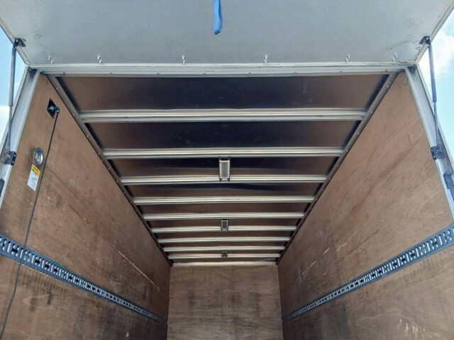 三菱ふそうファイターアルミウイング中型（4t）[写真11]