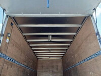 三菱ふそうファイターアルミウイング中型（4t）[写真12]