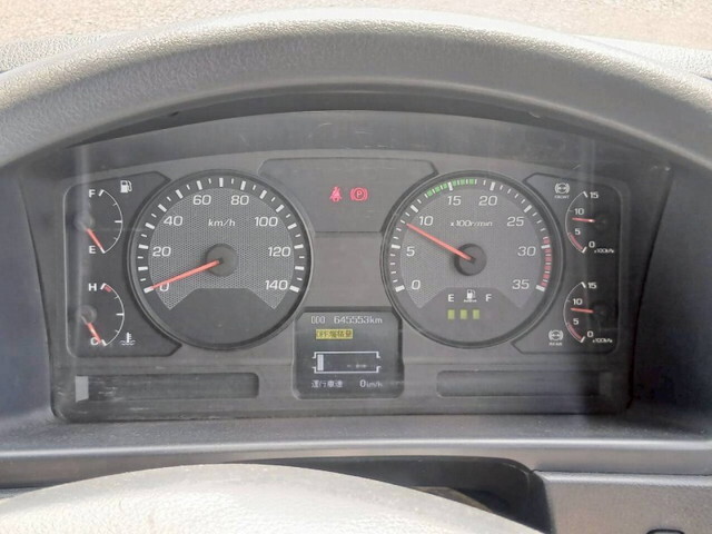 三菱ふそうファイターアルミウイング中型（4t）[写真20]