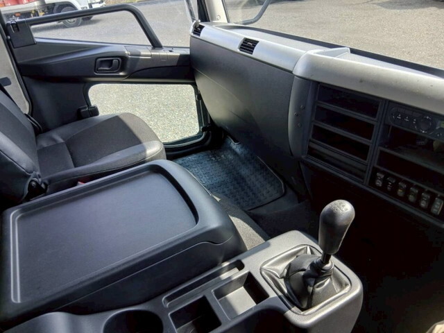 三菱ふそうファイターアルミウイング中型（4t）[写真25]