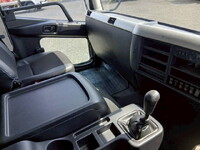 三菱ふそうファイターアルミウイング中型（4t）[写真26]