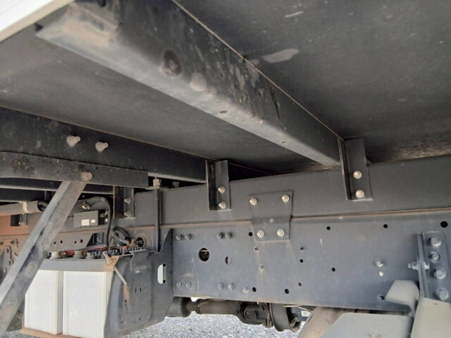 三菱ふそうファイターアルミウイング中型（4t）[写真34]