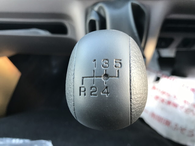 三菱ふそうキャンタータンク車（タンクローリー）小型（2t・3t）[写真11]