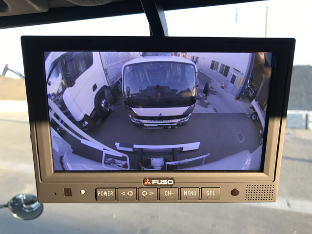 三菱ふそうキャンタータンク車（タンクローリー）小型（2t・3t）[写真13]