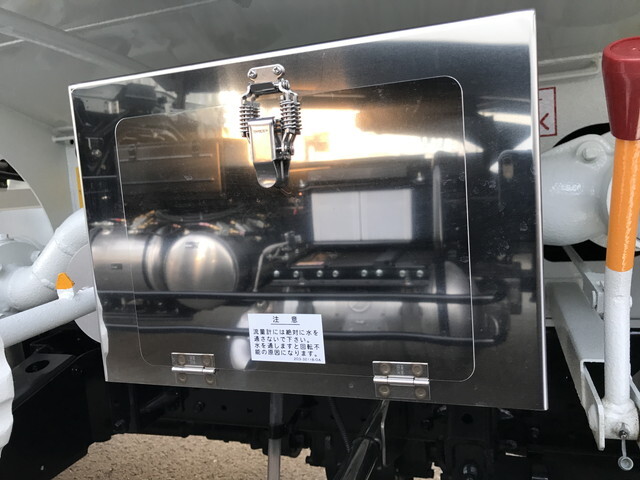 三菱ふそうキャンタータンク車（タンクローリー）小型（2t・3t）[写真27]