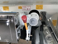 三菱ふそうキャンタータンク車（タンクローリー）小型（2t・3t）[写真30]