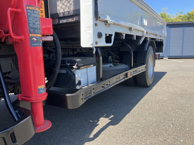 三菱ふそうキャンタークレーン6段小型（2t・3t）[写真20]