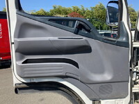 三菱ふそうキャンタークレーン6段小型（2t・3t）[写真29]