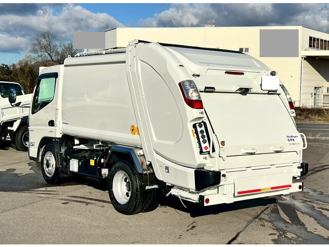 三菱ふそうキャンターパッカー車（塵芥車）小型（2t・3t）[写真02]