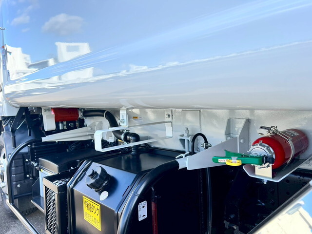 三菱ふそうキャンターパッカー車（塵芥車）小型（2t・3t）[写真34]