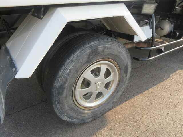 日野レンジャーダンプ中型（4t）[写真20]