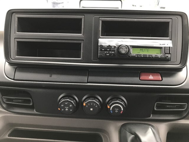 三菱ふそうキャンターダブルキャブ（Wキャブ）小型（2t・3t）[写真10]