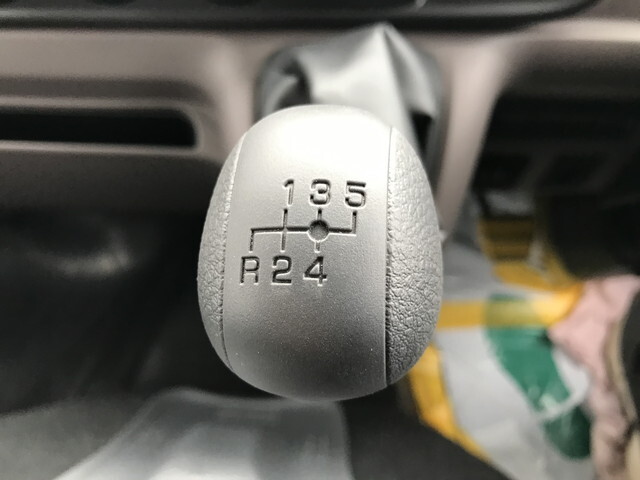 三菱ふそうキャンターダブルキャブ（Wキャブ）小型（2t・3t）[写真11]