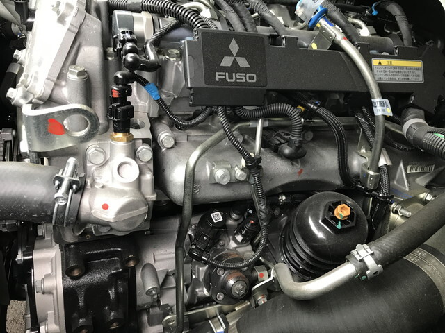 三菱ふそうキャンターダブルキャブ（Wキャブ）小型（2t・3t）[写真18]