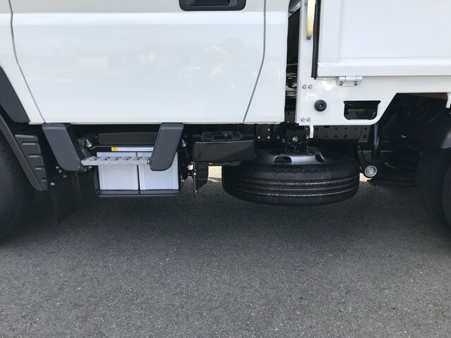 三菱ふそうキャンターダブルキャブ（Wキャブ）小型（2t・3t）[写真27]