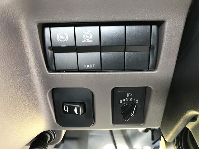 三菱ふそうキャンターダンプ小型（2t・3t）[写真15]