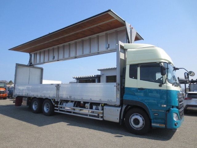 UDトラックスクオンアルミウイング大型（10t）[写真01]