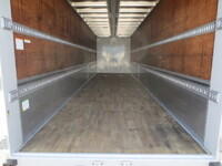 UDトラックスクオンアルミウイング大型（10t）[写真12]