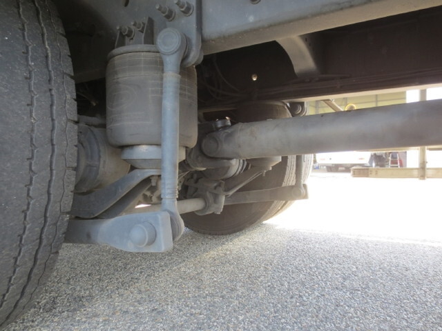 UDトラックスクオンアルミウイング大型（10t）[写真15]