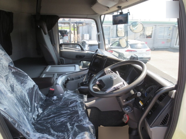 UDトラックスクオンアルミウイング大型（10t）[写真19]