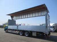 UDトラックスクオンアルミウイング大型（10t）[写真02]