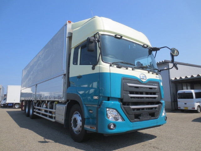 UDトラックスクオンアルミウイング大型（10t）[写真05]