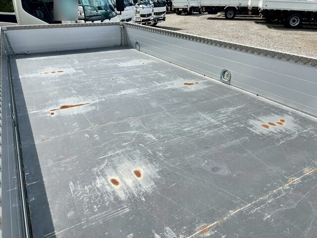 いすゞエルフアルミブロック小型（2t・3t）[写真10]