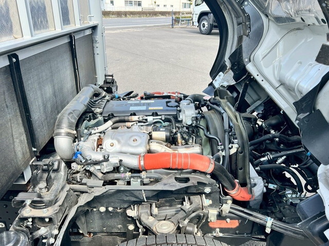 いすゞエルフアルミブロック小型（2t・3t）[写真26]