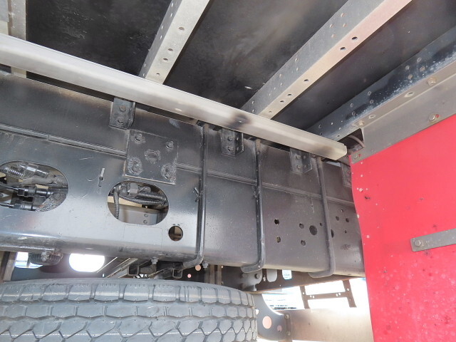 いすゞフォワードアルミウイング増トン（6t・8t）[写真11]