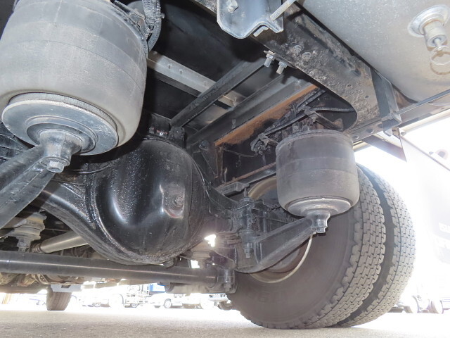 いすゞフォワードアルミウイング増トン（6t・8t）[写真12]