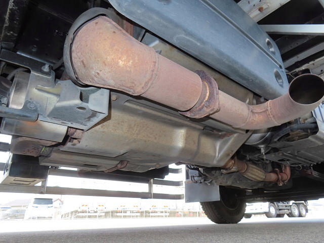 いすゞフォワードアルミウイング増トン（6t・8t）[写真13]