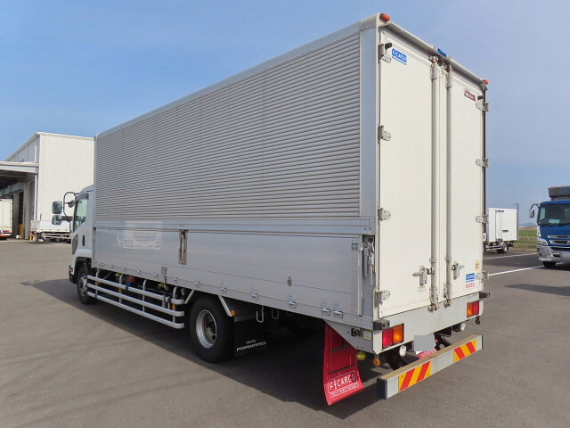 いすゞフォワードアルミウイング増トン（6t・8t）[写真02]