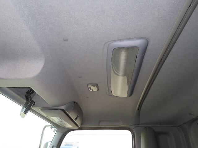 いすゞフォワードアルミウイング増トン（6t・8t）[写真22]