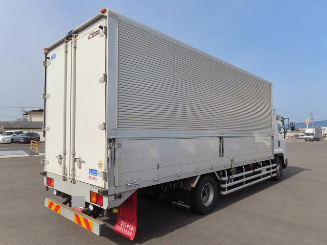 いすゞフォワードアルミウイング増トン（6t・8t）[写真05]