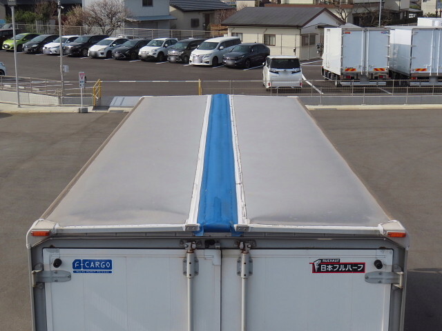 いすゞフォワードアルミウイング増トン（6t・8t）[写真08]