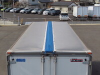 いすゞフォワードアルミウイング増トン（6t・8t）[写真09]