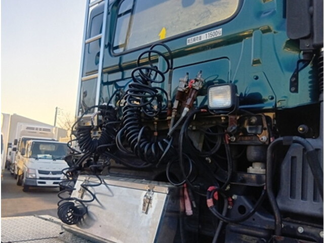 日野プロフィアトレーラーヘッド（トラクターヘッド）大型（10t）[写真07]