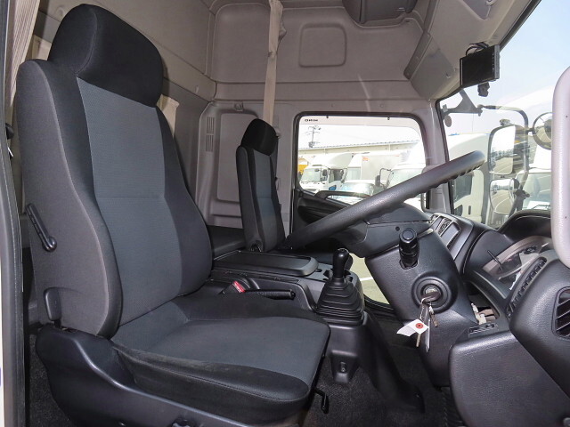 日野レンジャー冷凍車（冷蔵車）中型（4t）[写真19]