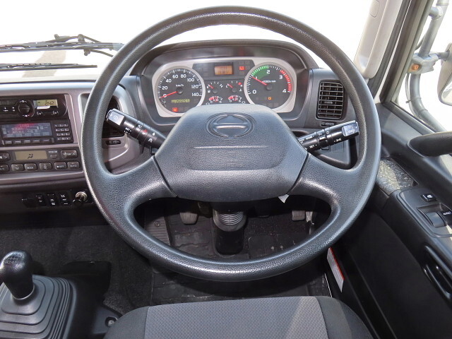 日野レンジャー冷凍車（冷蔵車）中型（4t）[写真22]