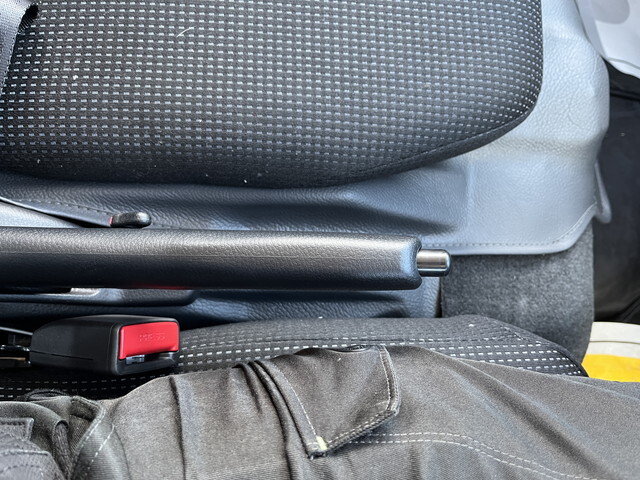 三菱ふそうキャンターダブルキャブ（Wキャブ）小型（2t・3t）[写真12]