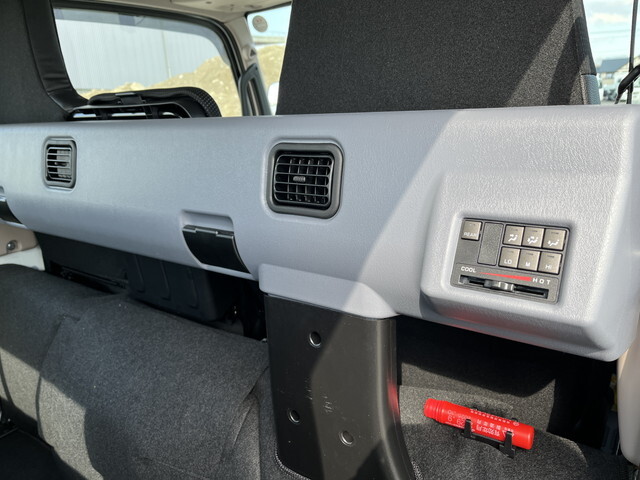 三菱ふそうキャンターダブルキャブ（Wキャブ）小型（2t・3t）[写真13]