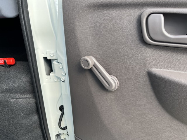 三菱ふそうキャンターダブルキャブ（Wキャブ）小型（2t・3t）[写真15]