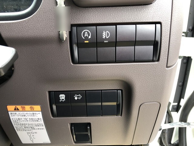 三菱ふそうキャンターダブルキャブ（Wキャブ）小型（2t・3t）[写真17]